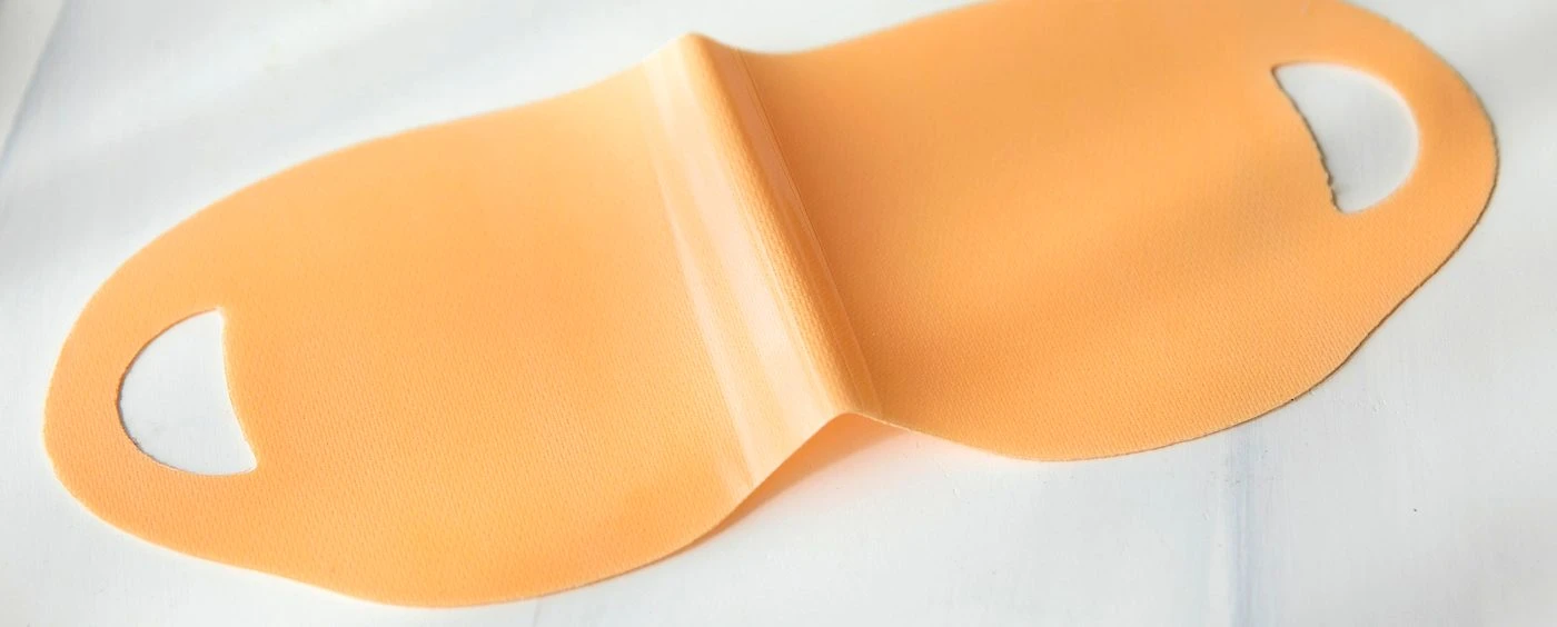 Fabric-integrated hydrogel jawline band developed in Korea by B4 LAB