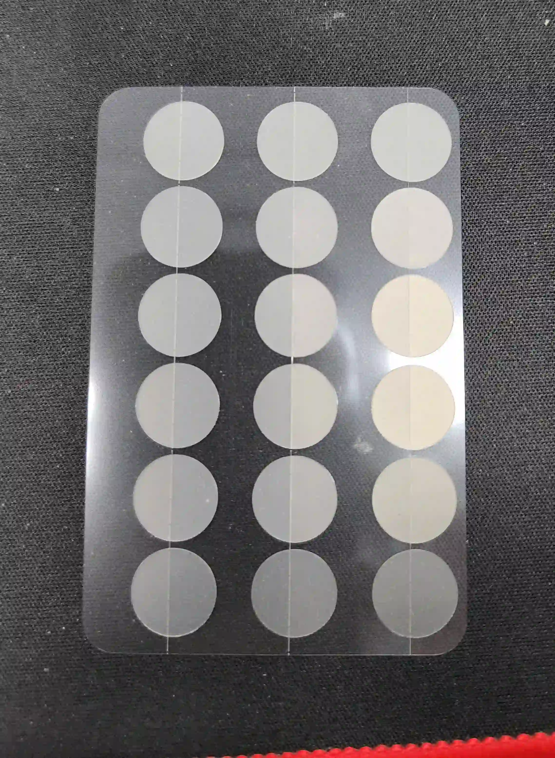 Clear round hydrogel spot patches developed in Korea by B4 LAB
